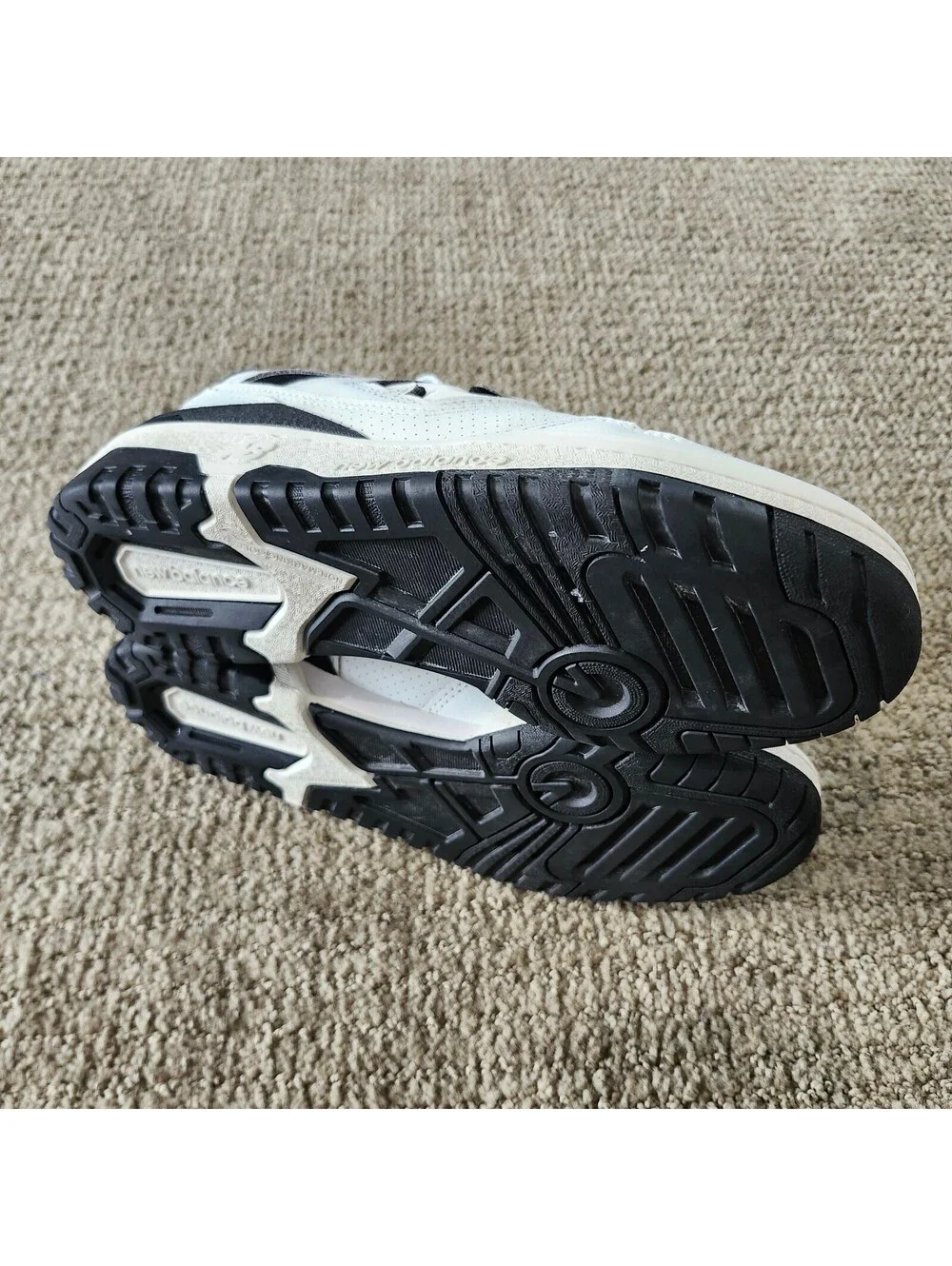 New Balance 550 White and Black Sneakers Lace Up Women's Size 8